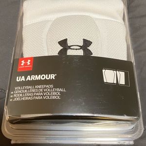 Brand new Under Armour knee pads